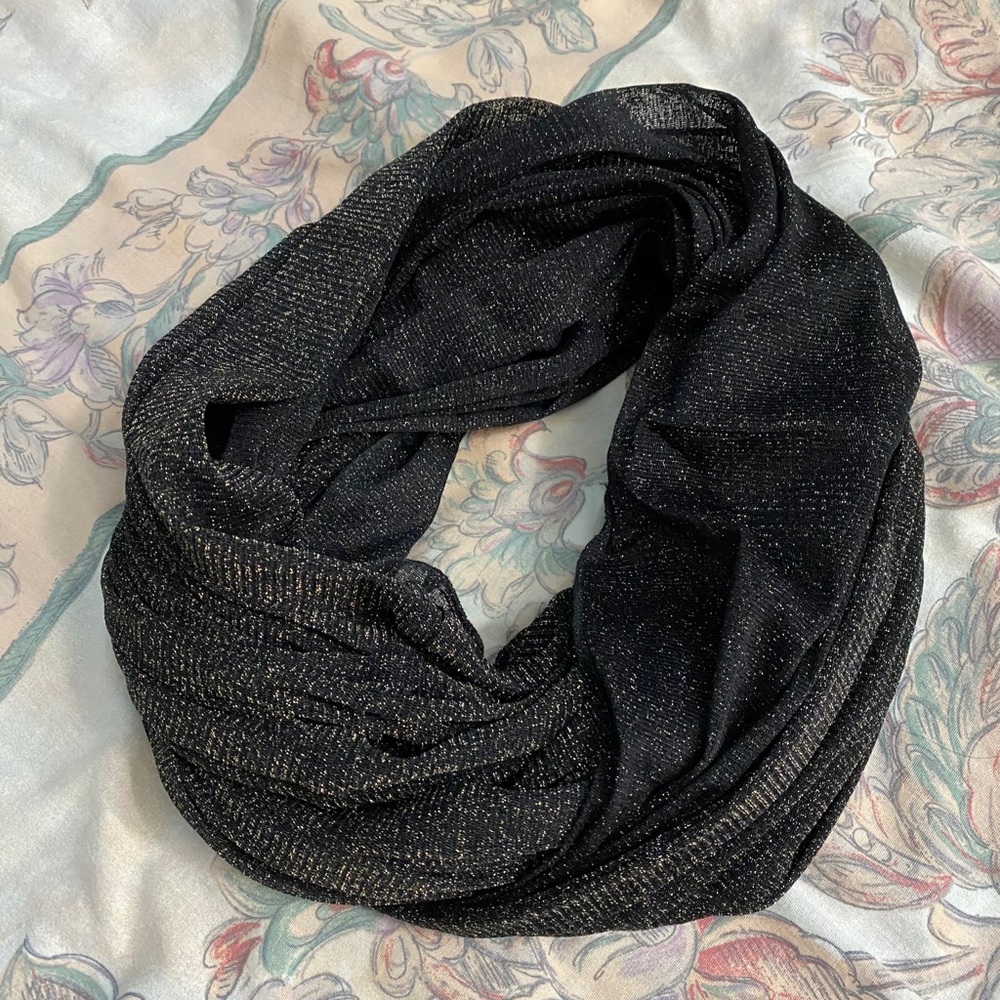 Assorted scarf bundle (Dynamite, Aerie/AE + more)